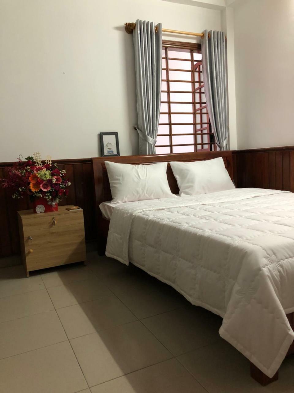Viet Hostel Hue Exterior photo
