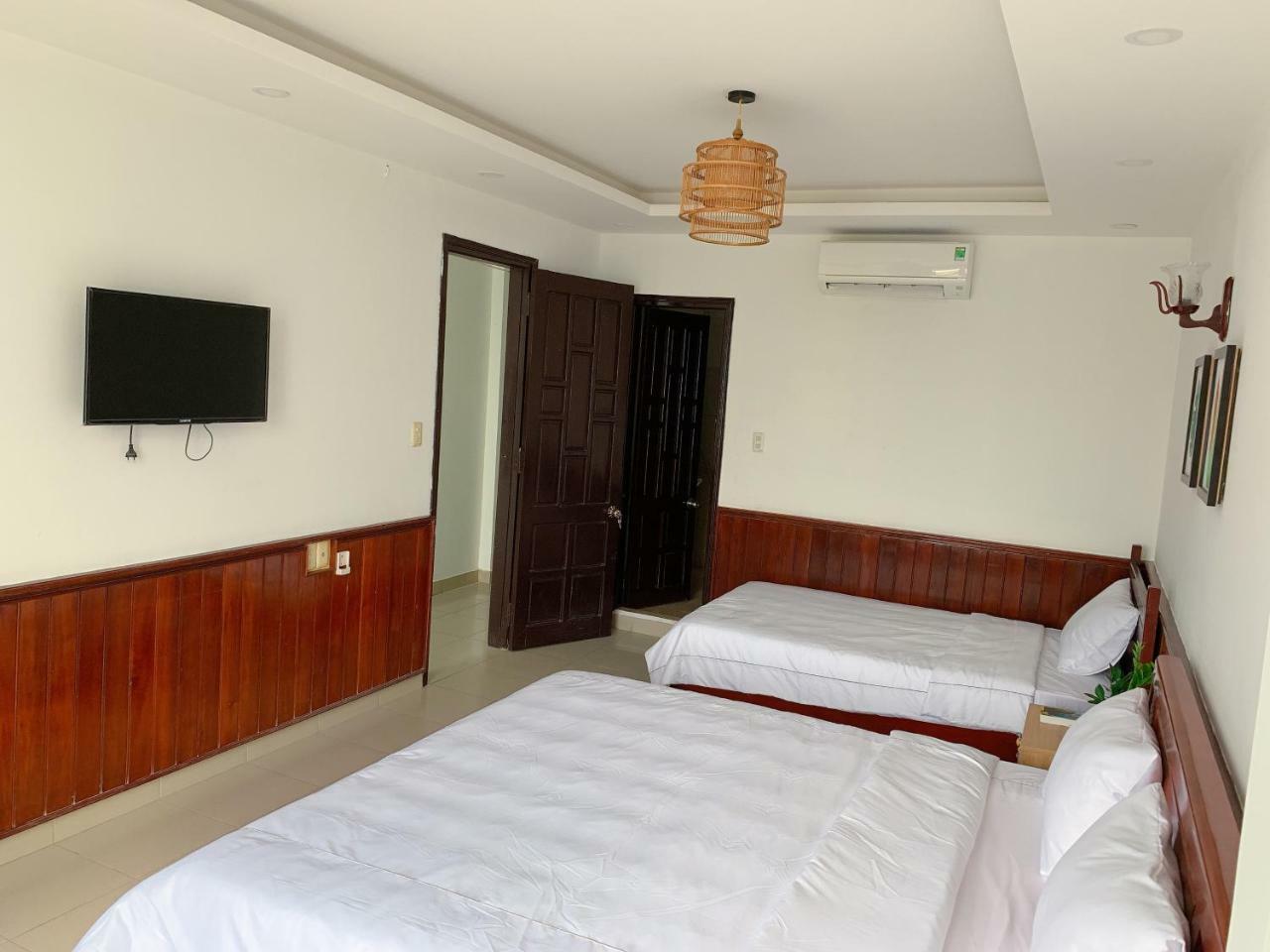 Viet Hostel Hue Exterior photo